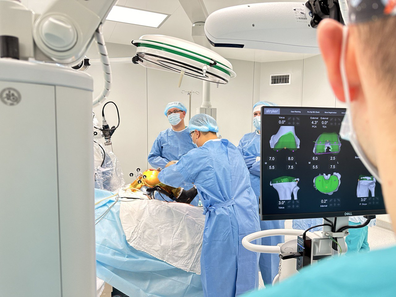 Робот-ассистент Астанадағы Травматология және ортопедия орталығында буынды ауыстыру операциясын жүргізді